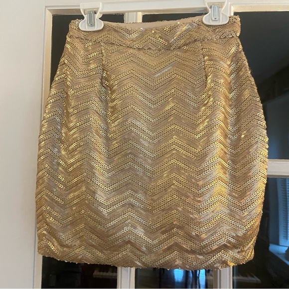 3/$15 TOBI gold sequin party mini skirt - Picture 2 of 5